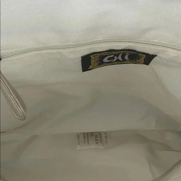 New Carlos Falchi tote - Picture 4 of 4